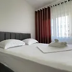 Klevi Apartamento Golem (Tirana)