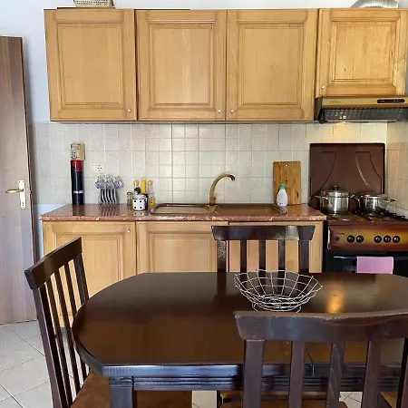 Apartment Klevi *