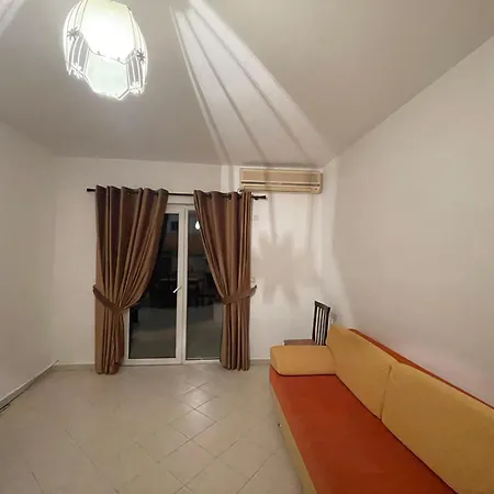 Klevi Apartman Golem