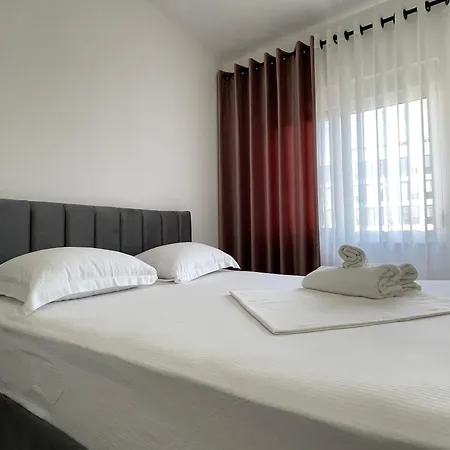 Klevi Apartman Golem